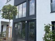 Leben und Wohnen in einzigartiger Wohnlage, Am Jubiläumswald in Herford, Exklusive Obergeschoss-Wohnung - Erdwärmeheizung - Herford (Hansestadt)