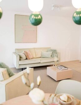 Balkon auf – Alltag aus. Zwei Zimmer, die mehr können – entspannen, leben, ankommen. - Ladenburg