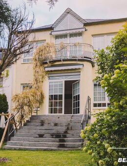 BERK Immobilien - charmante Stilaltbau-Villa mit 3,5 Einheiten in top Lage von HU, direkt an der Kinzig - Hanau (Brüder-Grimm-Stadt)