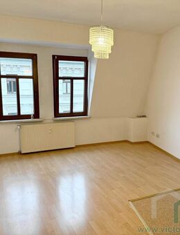 ** Single-Dachgeschosswohnung mit Tageslichtbad und Dusche ** - Leipzig