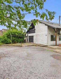 GRENZNÄHE: GERÄUMIGES WOHNHAUS MIT VIEL PLATZ IM UND UMS HAUS! - Mettlach