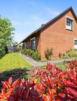 Kernsanierte Gelegenheit in der Kreisstadt Heide | Modernes Einfamilienhaus mit schönem Garten - Heide