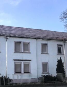 Mehrfamilienhaus mit Potenzial - interessant für Gewerbetreibende - mit Werkstatt und Lagerräumen - Oschatz
