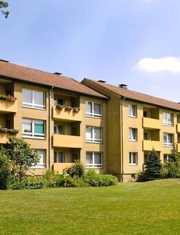 Geräumige 4-Zimmer Wohnung in Krefeld - Krefeld