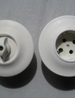 Alte Steckdose, Schalter, Stecker und Kupplungen von 1950 - Wesseling Zentrum