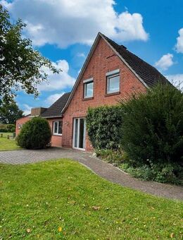 Attraktives Einfamilienhaus mit Nebengebäude und großem Grundstück in Emlichheim - Emlichheim