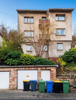 Großzügiges Wohnhaus mit viel Platz, Terrasse & Hinterhaus - Saarbrücken