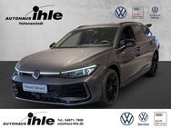 VW Passat Variant, 1.5 TSI eHybrid R-Line Black Style, Jahr 2024 - Hohenwestedt