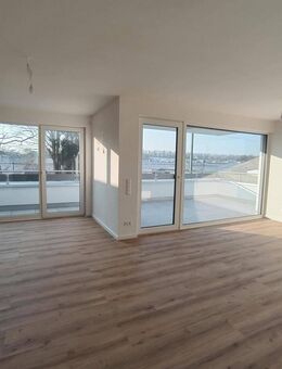 ** ERSTBEZUG! 3,5 Zi.-Penthousewohnung, 103 qm Wfl., hochwertige Bauweise, modern und schick ** - Bad Rappenau