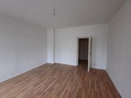 6 Zimmer-Wohnung in toller Lage, liebevoll renoviert m.EBK - Limbach-Oberfrohna