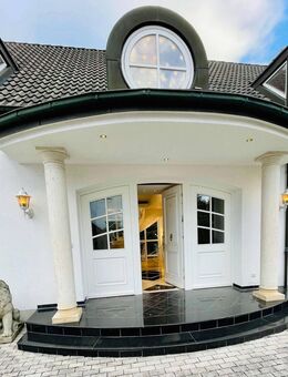 Willkommen in Ihrem neuen Zuhause - traumhafte Villa provisionsfrei - Nürnberg