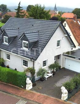 + Käuferprovisionsfrei - Turmvilla vor den Toren der Stadt + - Giesen