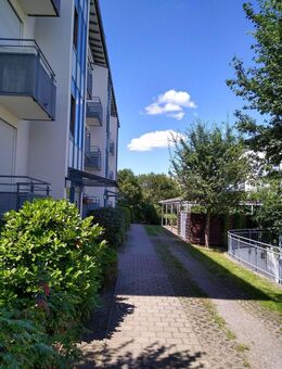Sehr schöne 2 Raum ETW mit Balkon am südlichen Stadtrand zu verkaufen - Bannewitz