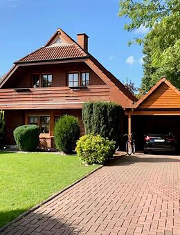 Familiennest zum Wohlfühlen! Charmantes Einfamilienhaus mit 4 Zimmern, Balkon und Garten - Brake (Unterweser)
