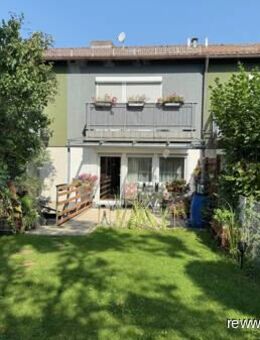 Gepflegtes Reihenmittelhaus mit Terrasse und Balkon in ruhiger Lage von Burghausen-Neustadt - Burghausen