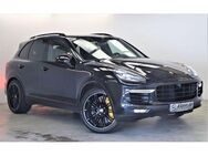 Porsche Cayenne 4.8 V8 570PS Turbo S Chrono Pano Keramik - Teltow