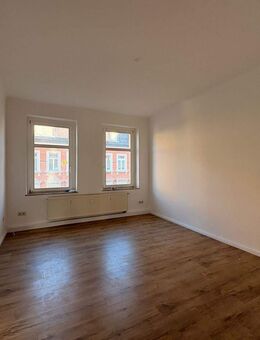 3 Raumwohnung in Böhlitz mit neuem Fußboden und Einbauküche! - Leipzig