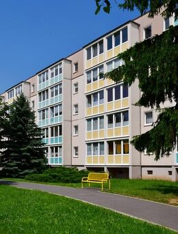 4-Raum-Wohnung mit Fahrstuhl zu vergeben - Lugau (Erzgebirge)