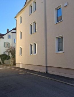 Zentral und doch ruhig, Erdgeschoss - mitten im Leben ! - Reutlingen