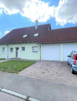 Gepflegte und helle Erdgeschosswohnung inkl. moderner EBK und Garage sowie Gemeinschaftsgarten - Rot (See)