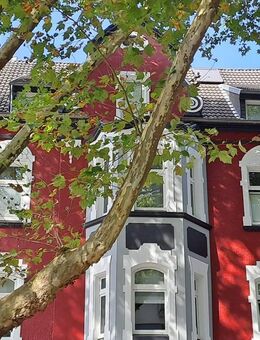 Altbau-Träumchen in Holsterhausen! Große Maisonette-Wohnung mit Dachatelier in attraktiver Lage - Essen
