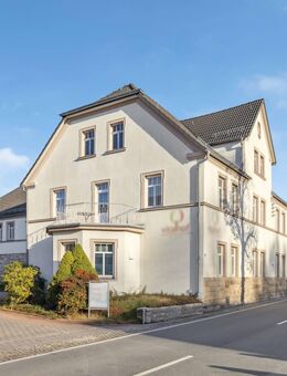 Top gepflegter Vierseitenhof mit Ferienwohnungen, Wellnessbereich und vermieteter Arztpraxis - Lippersdorf-Erdmannsdorf