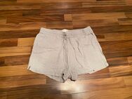 Damen Shorts von H.M für 1€,,,,, - Köln