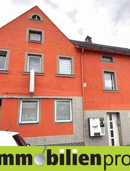 2140 - Charmantes Stadthaus zum Wohnen + Arbeiten in Selb - Selb