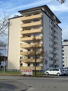 Modernisierte 2 Zimmer Wohnung mit Tiefgaragenstellplatz im Stadtosten von Abensberg