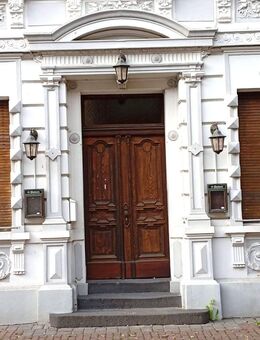 Sanierte 100 m²-Wohnung + 4 Pkw-Stellplätze + Jugendstilhaus + 412 m² Ausbauflächen = zu verkaufen - Grefrath (Sport- und Freizeitgemeinde)