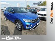 VW T-Roc, 1.0 TSI Style OPF PLUS, Jahr 2022 - Zwickau