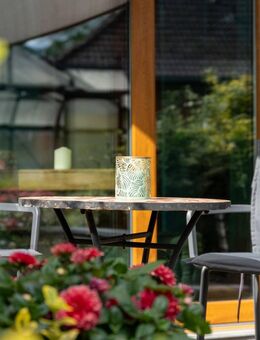 Entspanntes Wohnen in ruhiger Lage: Haus mit Terrasse und klimatisiertem Dachgeschoss - Berlin