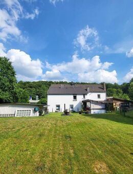 Charmantes Mehrfamilienhaus in Waldrandlage mit großem Grundstück und Ausbaupotenzial - Hattingen