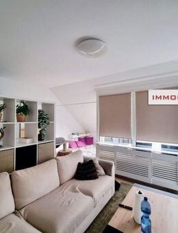 IMMOBERLIN.DE - Schöne Dachgeschosswohnung mit Südterrasse & Pkw-Stellplatz - Berlin