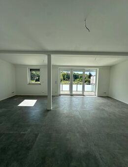 Lichtdurchfluteter Wohntraum! Wunderschöne 5,5 R Wohnung über 2 Etagen mit großem Balkon! - Glauchau