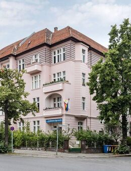 Kapitalanlage mit Charme: Vermietete Altbauwohnung mit Loggia nahe dem Teltowkanal - Berlin