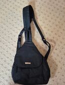 Rucksack in schwarz Außen und Innen jeweils mit Reißverschluss in 49163