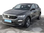 VW T-Roc, 1.5 TSI Sport R-Line Dig BSD App, Jahr 2022 - Hannover