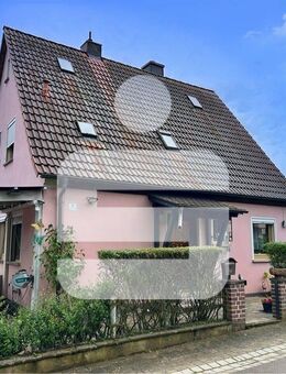 Schickes EFH mit Doppelgarage in Burghaslach...Koffer packen und Einziehen - Burghaslach