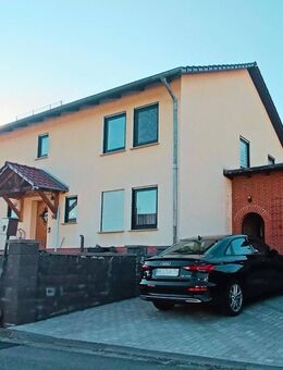 Einfamilienhaus mit Einliegerwohnung in idyllischer Lage - Körle