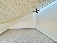 Charmante 3 Zimmer-DG-Wohnung mit cleveren Details in Uni-Nähe! - Stuttgart