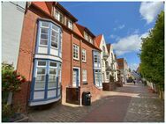 HUSUM TOPLAGE: Schöne kompakte 2- Zi- Wohnung mit Terrasse & Parkplatz zwischen Schloss und Markt! - Husum (Schleswig-Holstein)