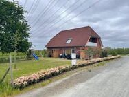 Hollern-Twielenfleth: 3 Zimmer DG-Wohnung in Zweifamilienhaus - Steinkirchen (Niedersachsen)