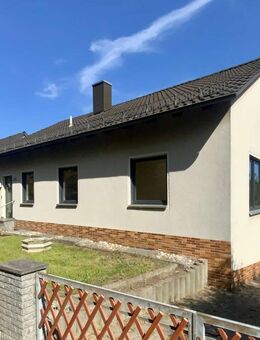 Einfamilienhaus mit viel Platz in guter Wohnlage in Weiden - Weiden (Oberpfalz)