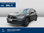 VW Tiguan, 2.0 TDI Life, Jahr 2021 - Fellbach