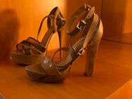 Suche Damen die Schuhe / Highheels verleihen - Ludwigsburg