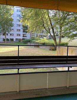 2-Zi.-Wohnung mit Süd-Loggia und großem Wohnzimmer in Hildesheim - Hildesheim