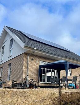 Modernes Danhaus mit Charme - neuwertiges Einfamilienhaus in ruhiger Natur­lage auf Eckgrundstück - Niederstotzingen