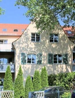 Attraktive 4-Raum-Wohnung mit Terrasse, großem Garten und Garagenstellplatz - Markkleeberg