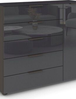 rauch Schubkastenkommode Kommode Türkommode Sideboard Kombikommode FLIPP mit Glasfront (Breite 120 cm mit 2 Einlegeböden), 1-türig, 5 Schubladen, Soft-Close-Funktion, Oberboden und Front Glas